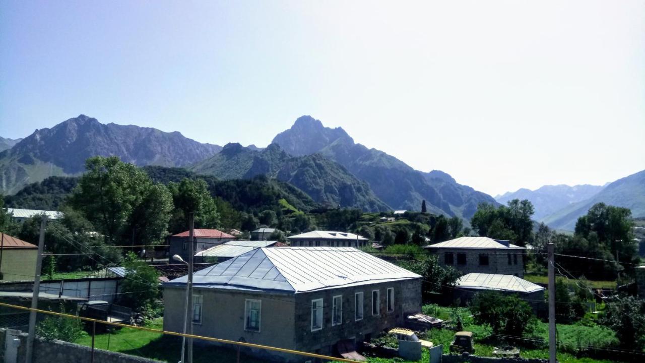 Hotel Starry Night Kazbegi Exterior foto